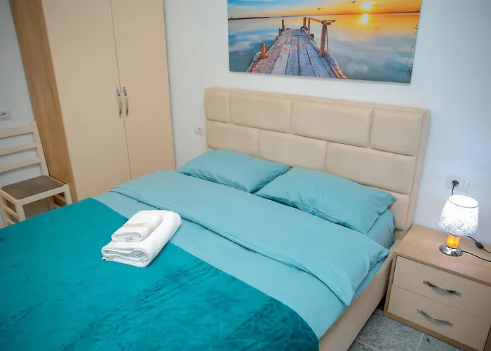 Fishta Apartments Q5 32
